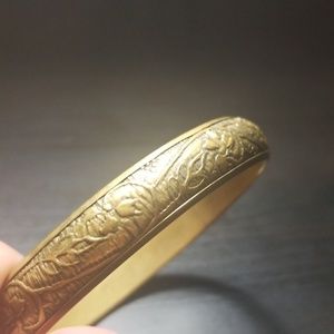 Brass looking flower bracelet